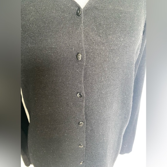 Linda Allard Ellen Tracy black button up sweater - Picture 3 of 7